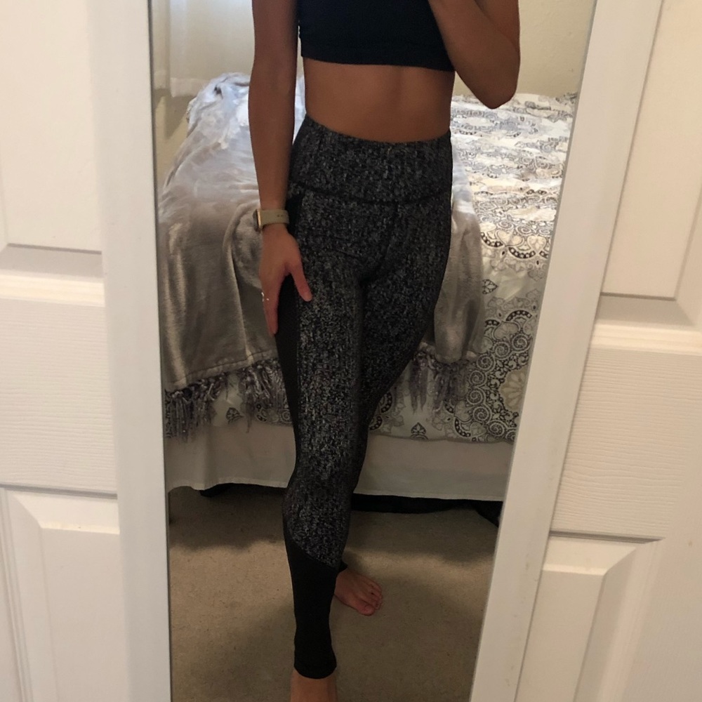 Lululemon 25” tights - Picture 7 of 7
